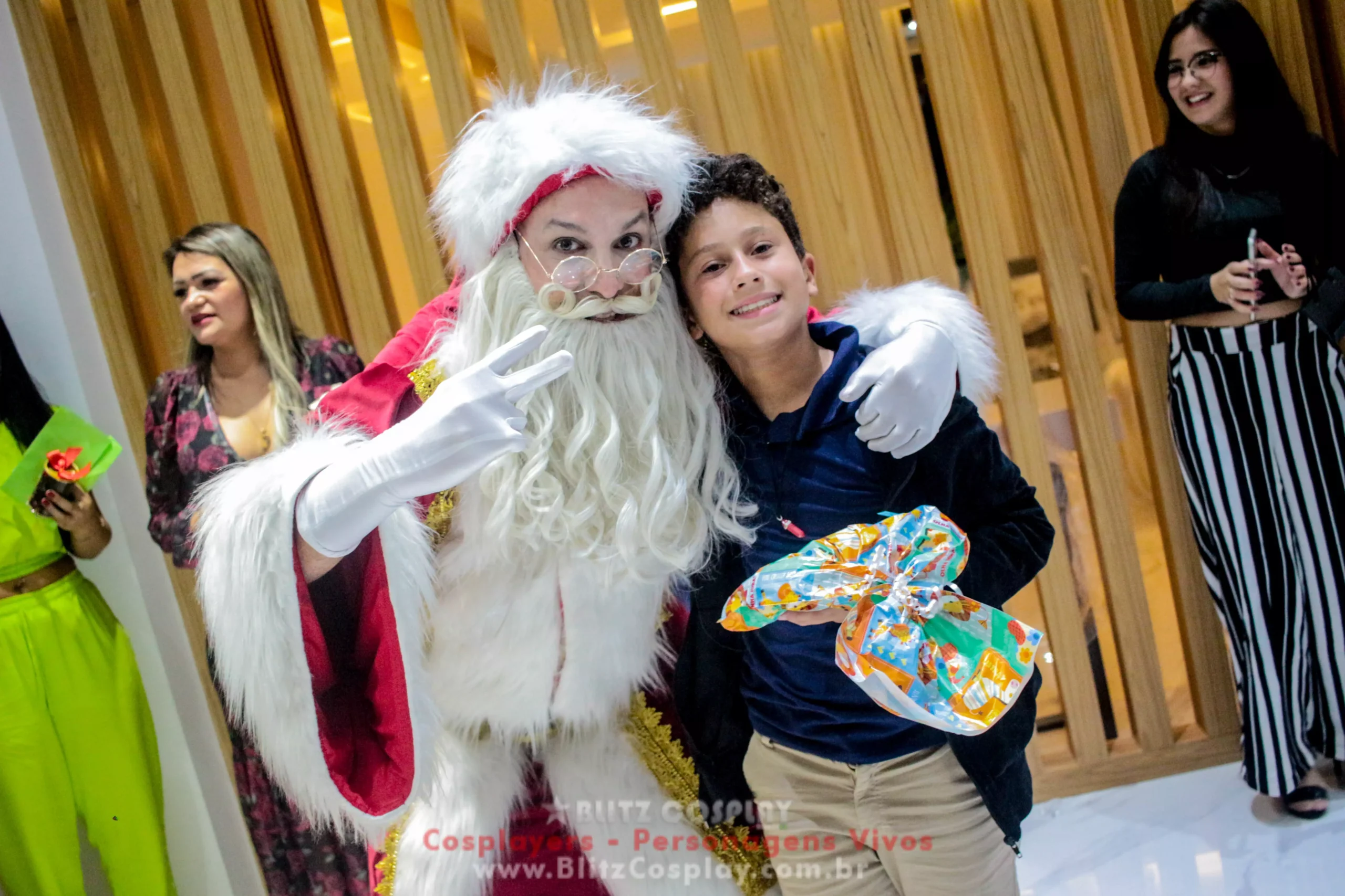 contratar-papai-noel-em-santa-isabel